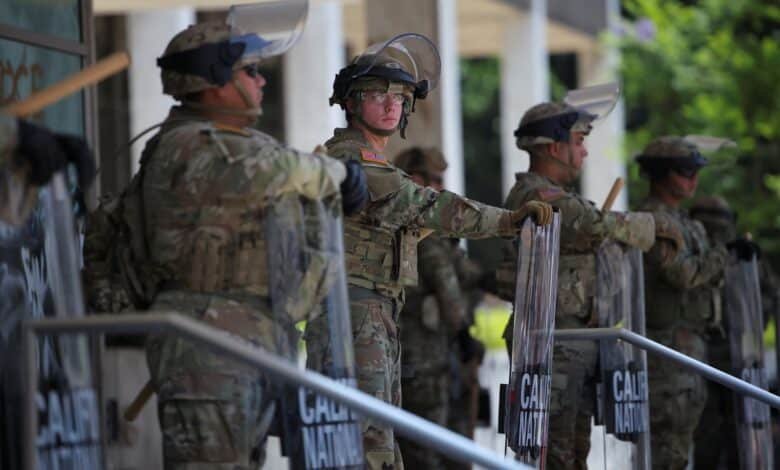 Amid the protests of Los Angeles, what officials say about the rules of force for the National Guard, Marines